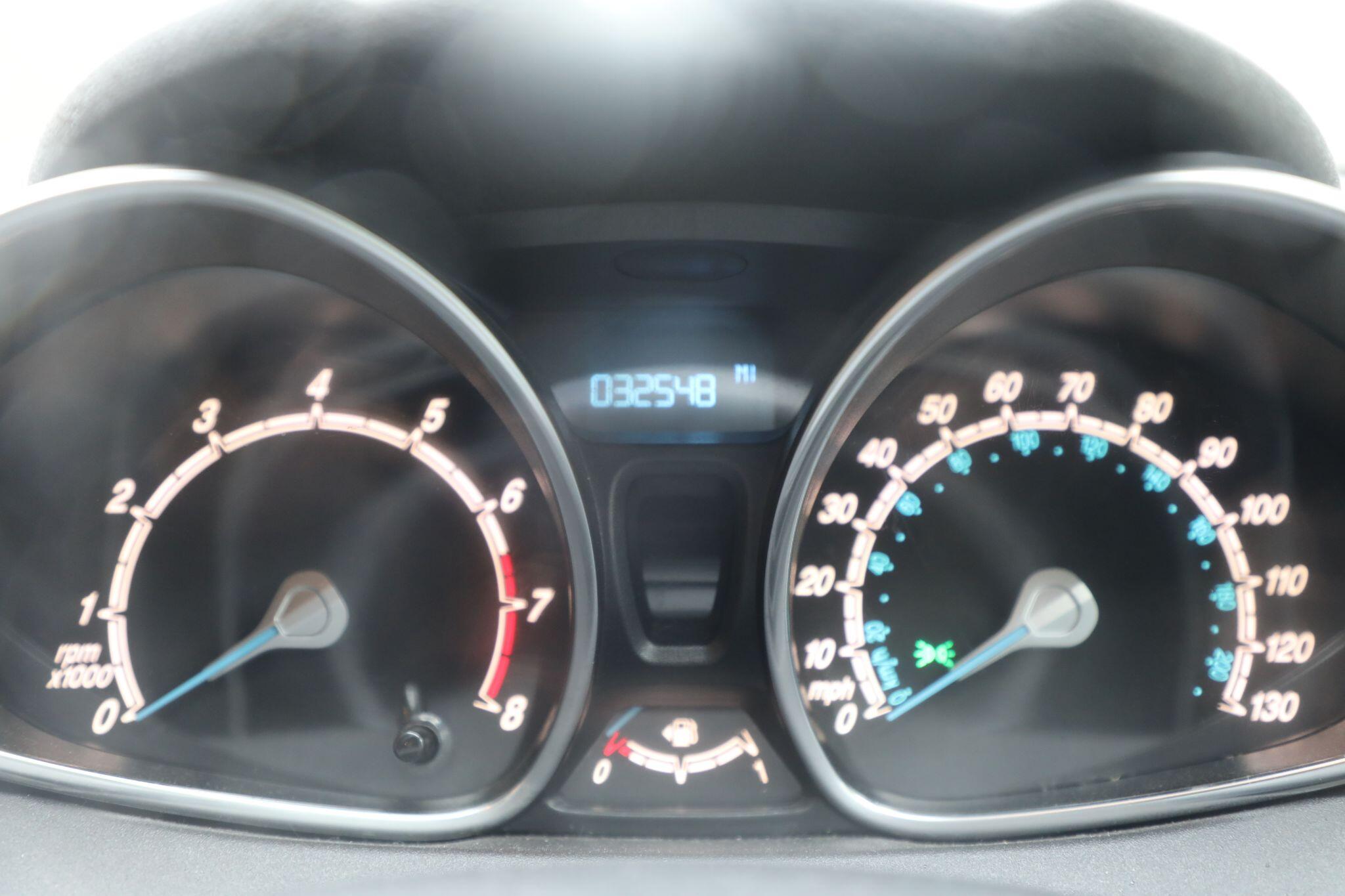 Large vehicle image